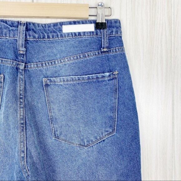 Cello | High Rise Distressed Straight Leg Jean Size 9 - Picture 4 of 8